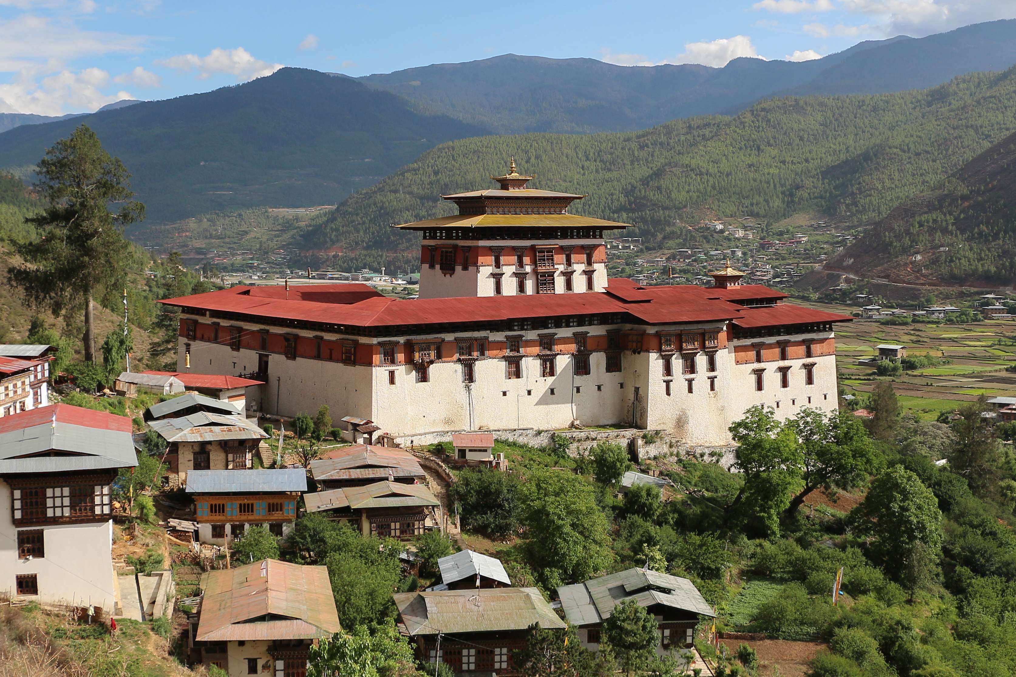 Visit Rinpung Dzong