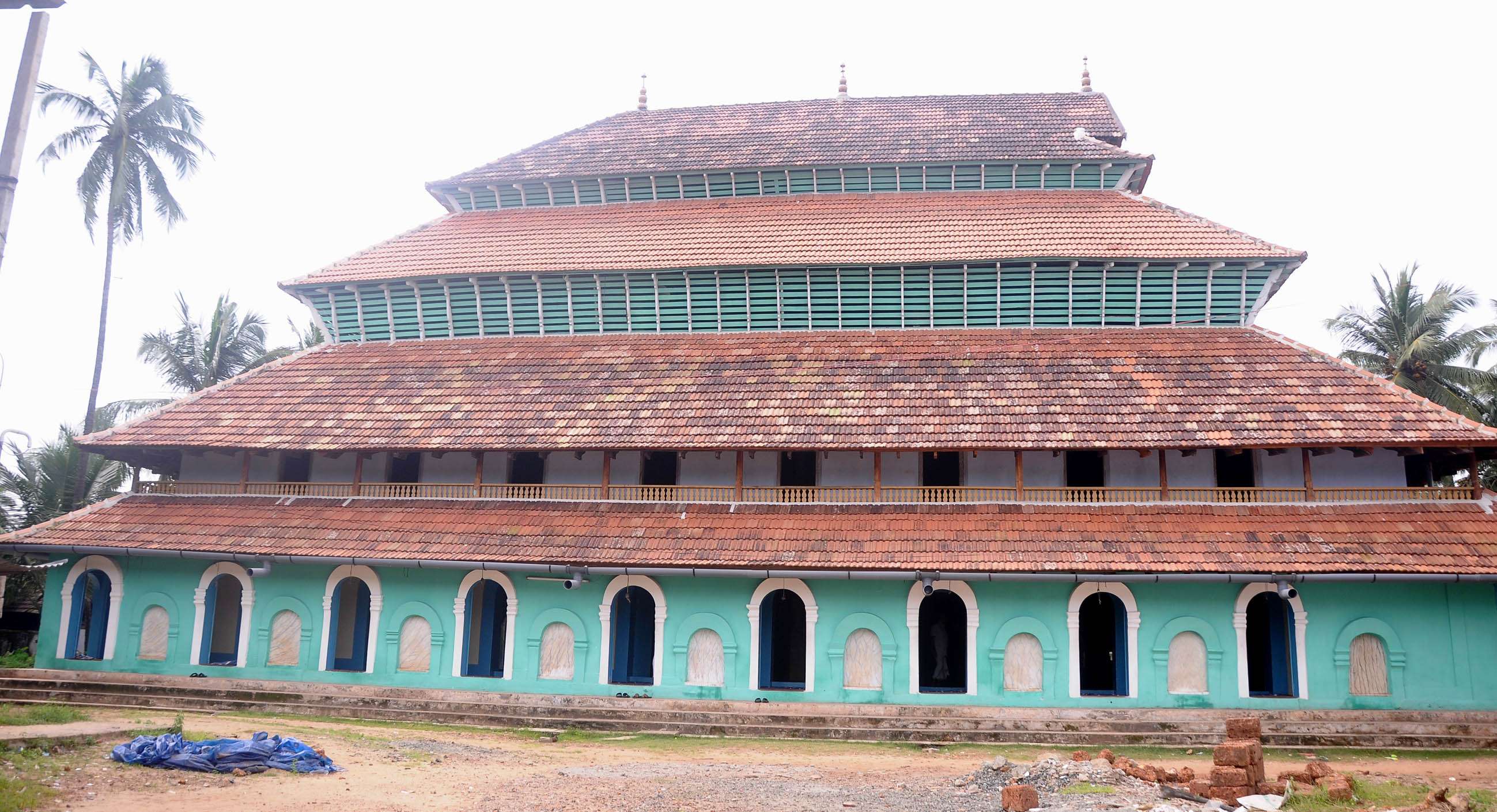 Visit The Medieval Mishkal Mosque