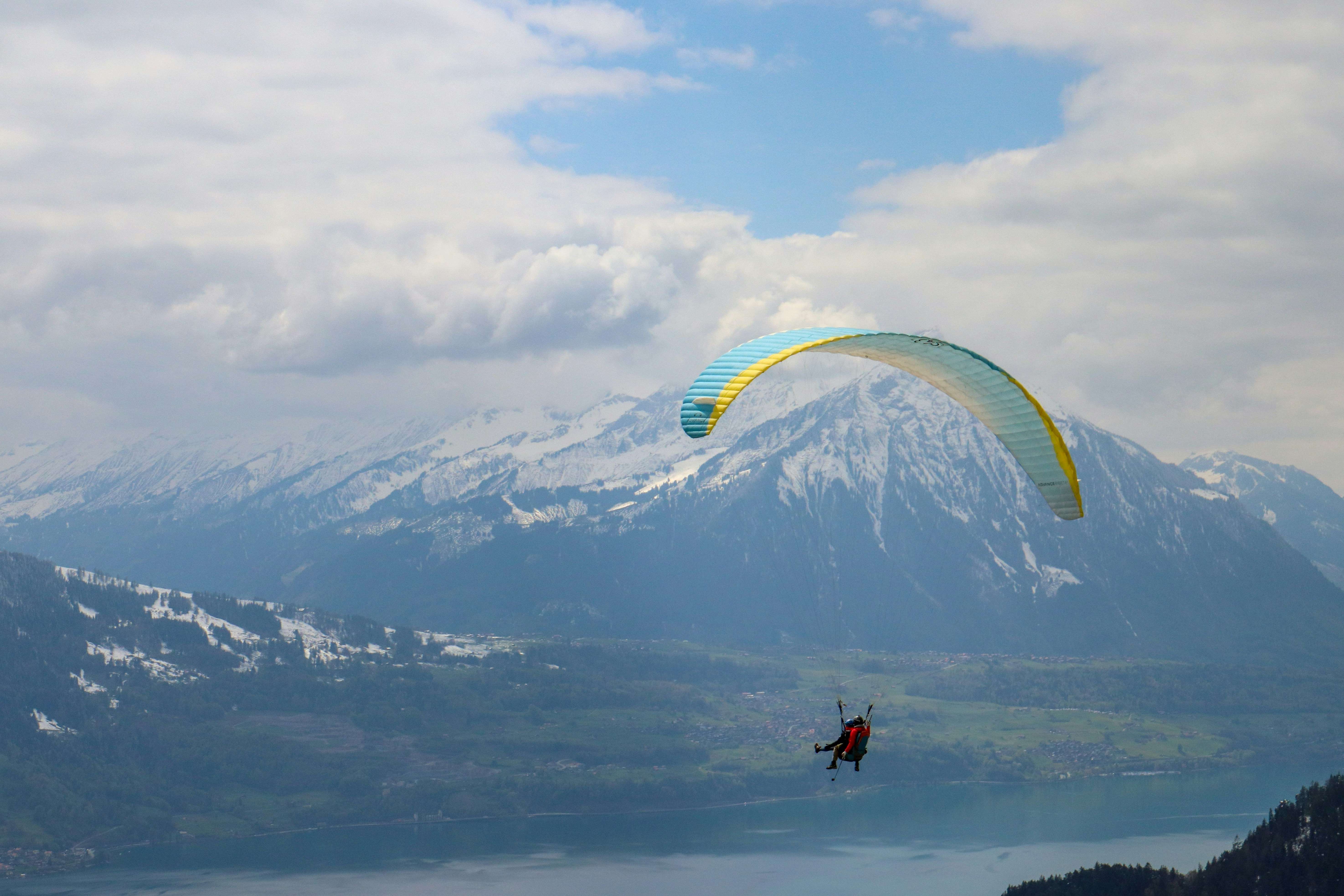 Paragliding in Interlaken