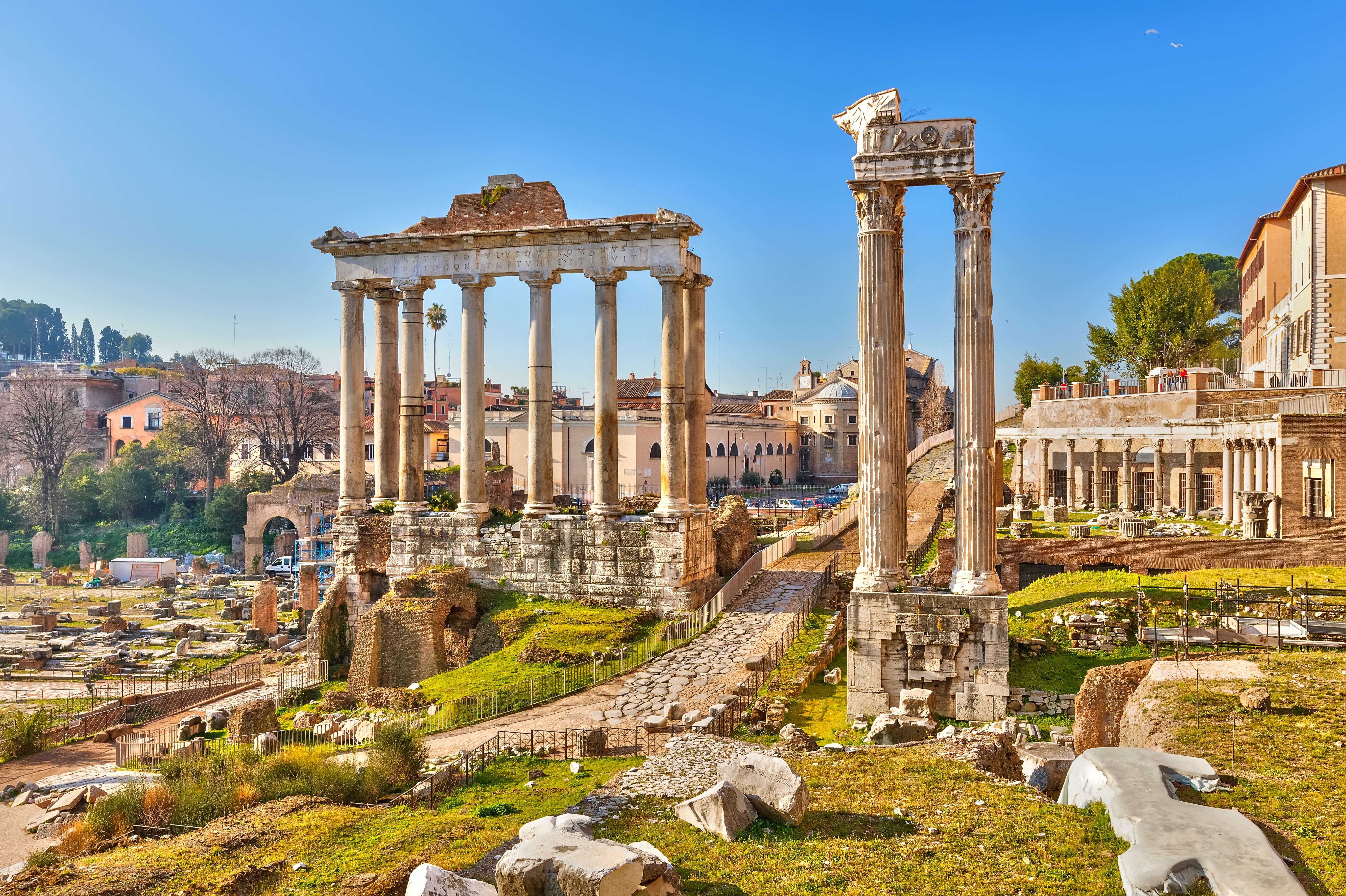 10 Amazing Facts About the Roman Forum That Make it Famous!