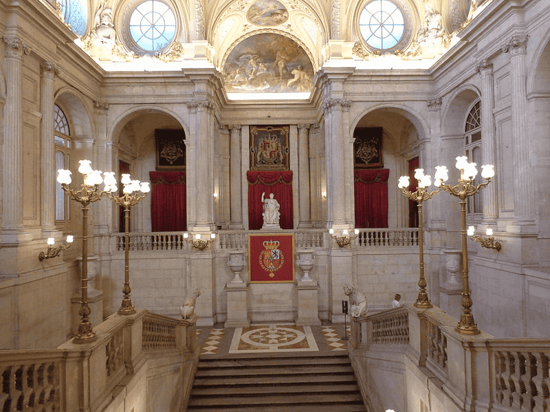 Pray at the Royal Chapel
