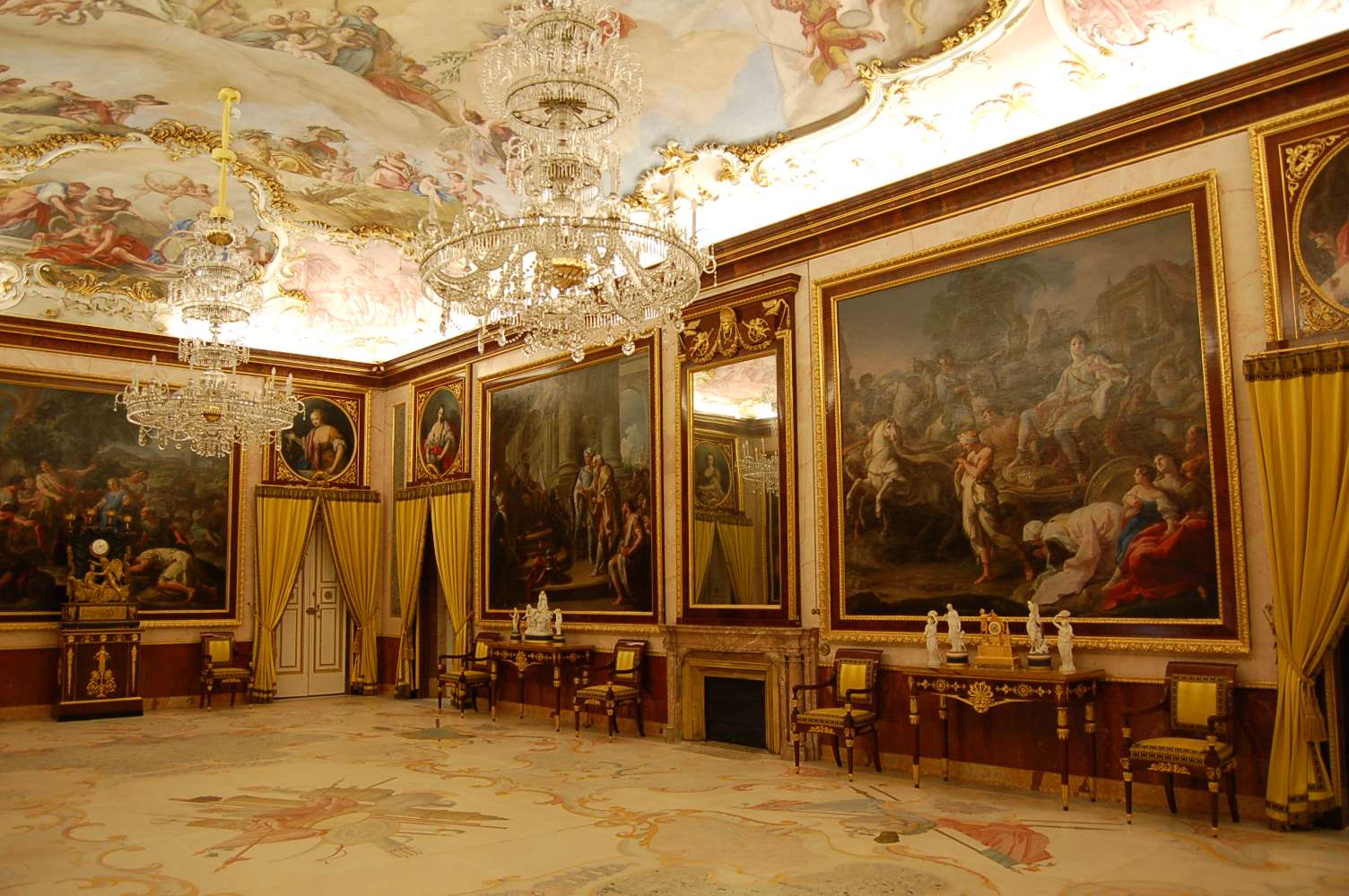 Learn About the Regal Dinners at the Gala Dining Room