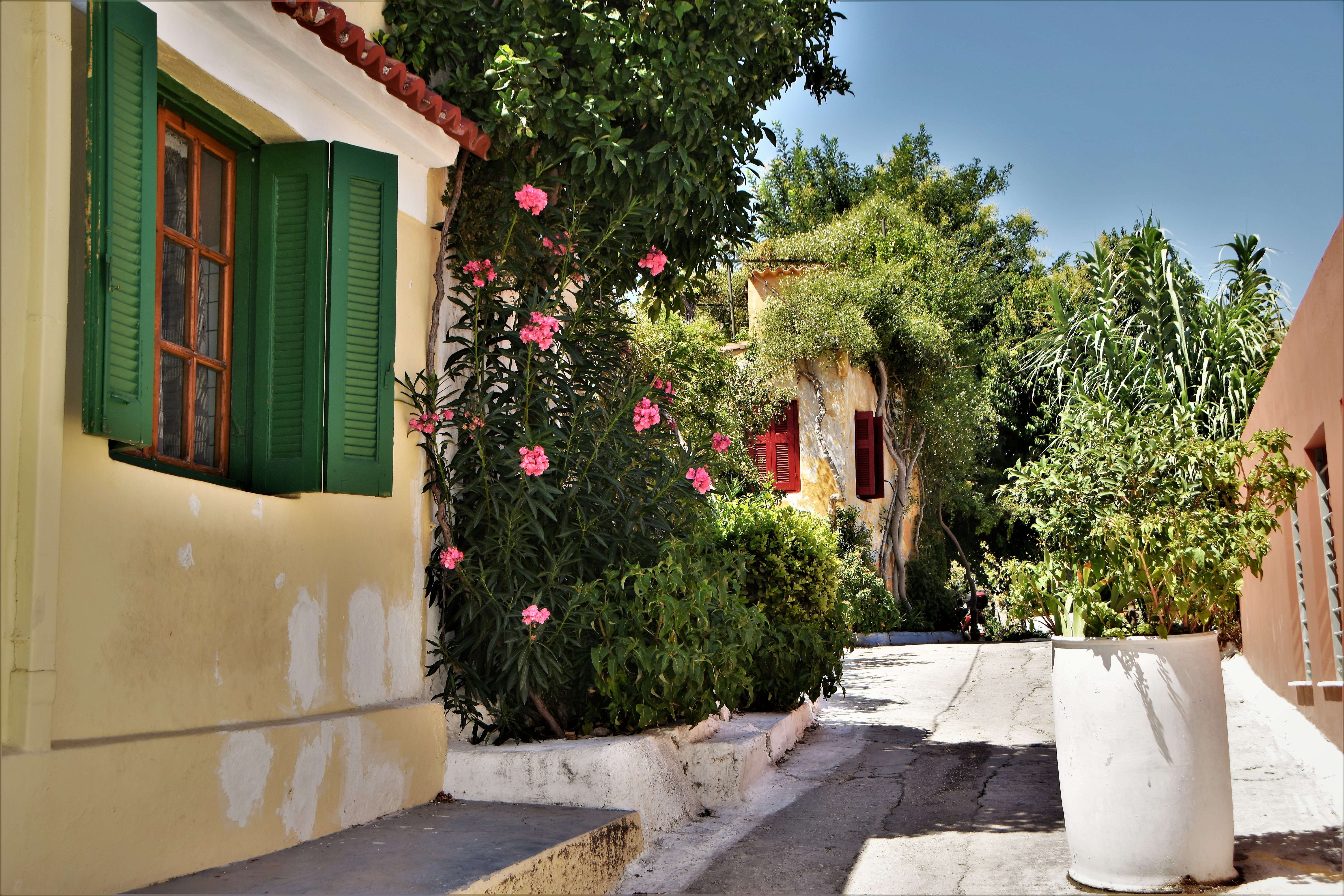 Explore Plaka And Anafiotika: Take A Stroll Around