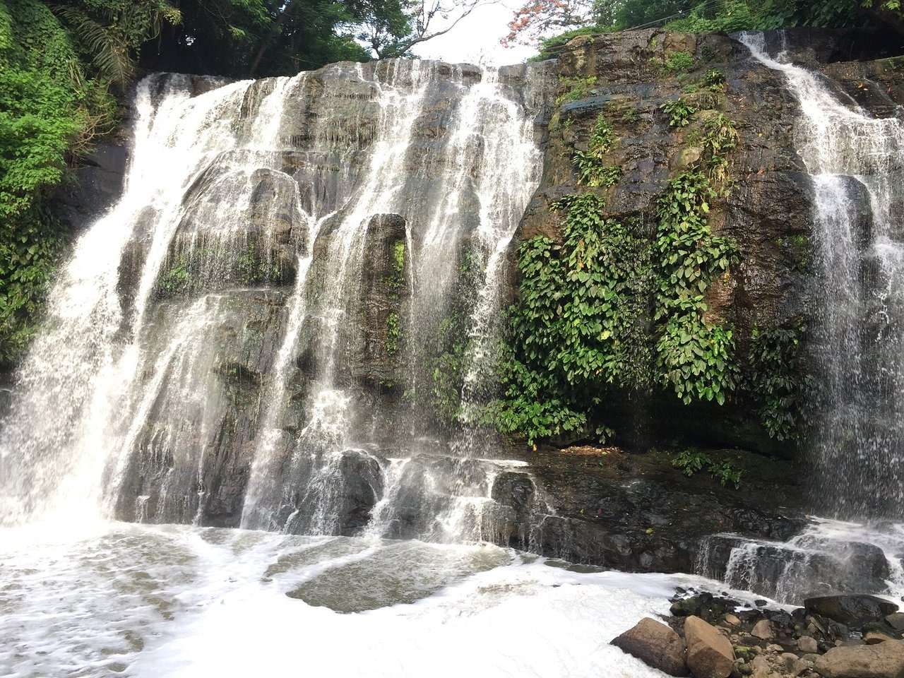 Watch the Manila fireworks from Antipolo
