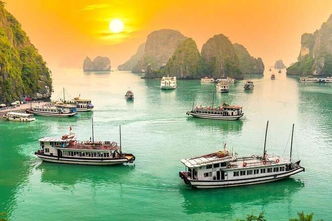  Halong Bay