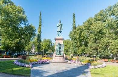 Visit Esplanade Park