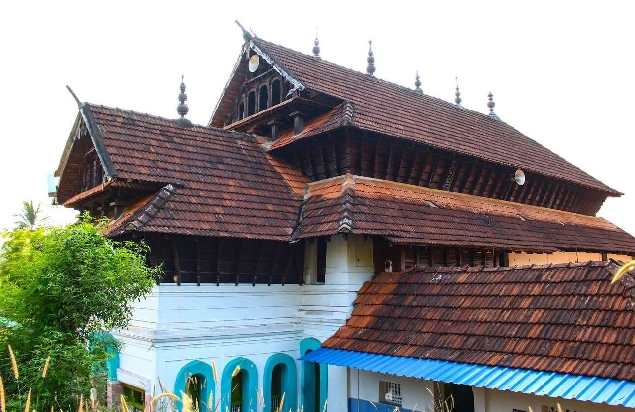 Thazhathangadi Valiapalli