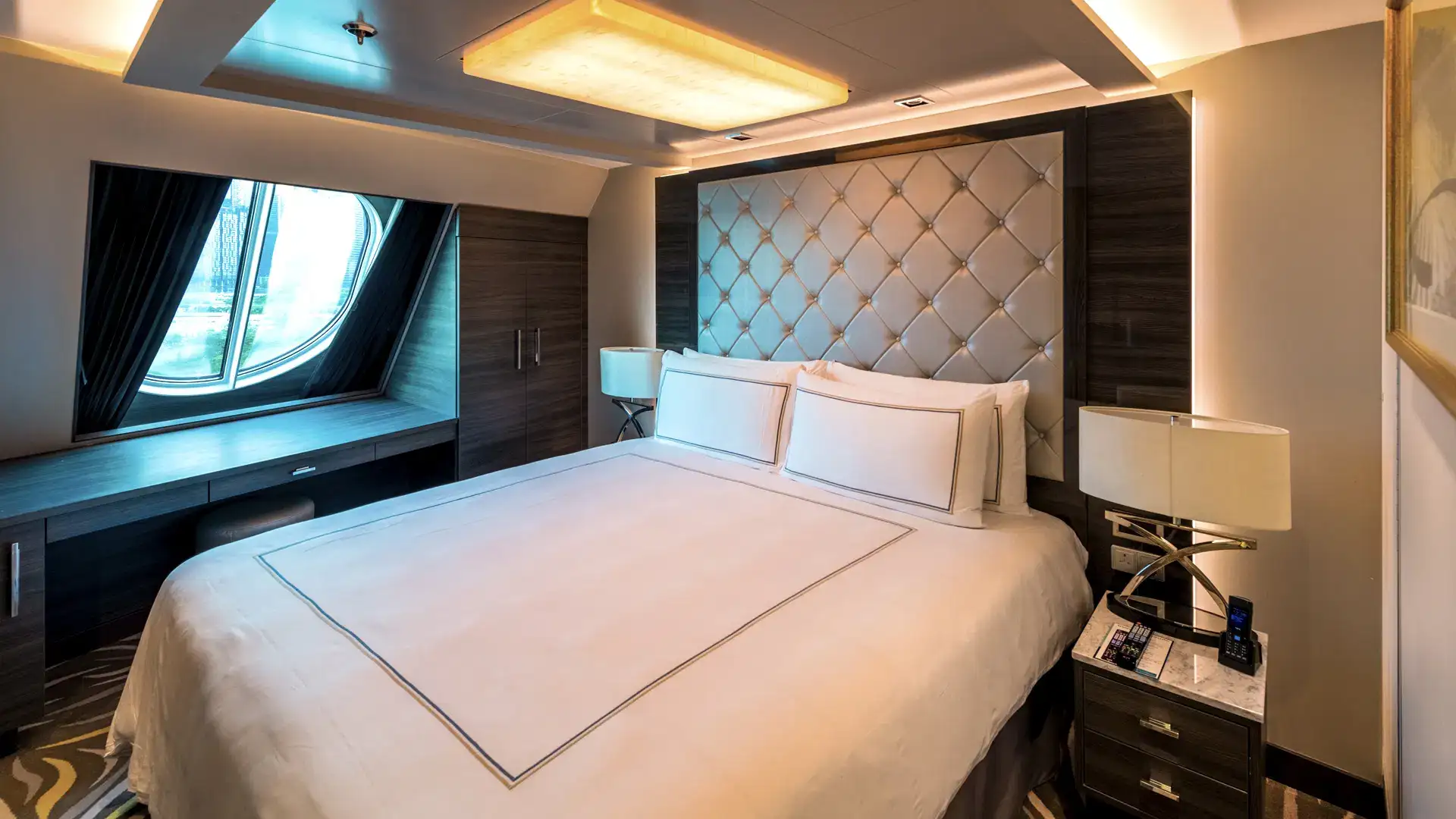 Palace Deluxe Premium