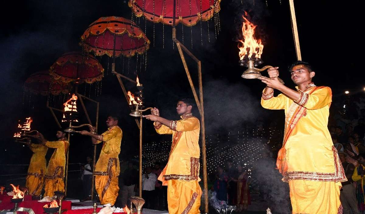 Participate In Ganga Aarti