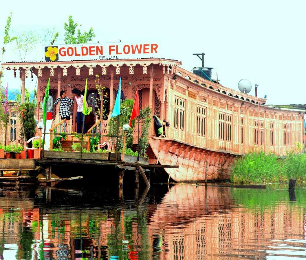 Golden Flower Heritage Houseboat