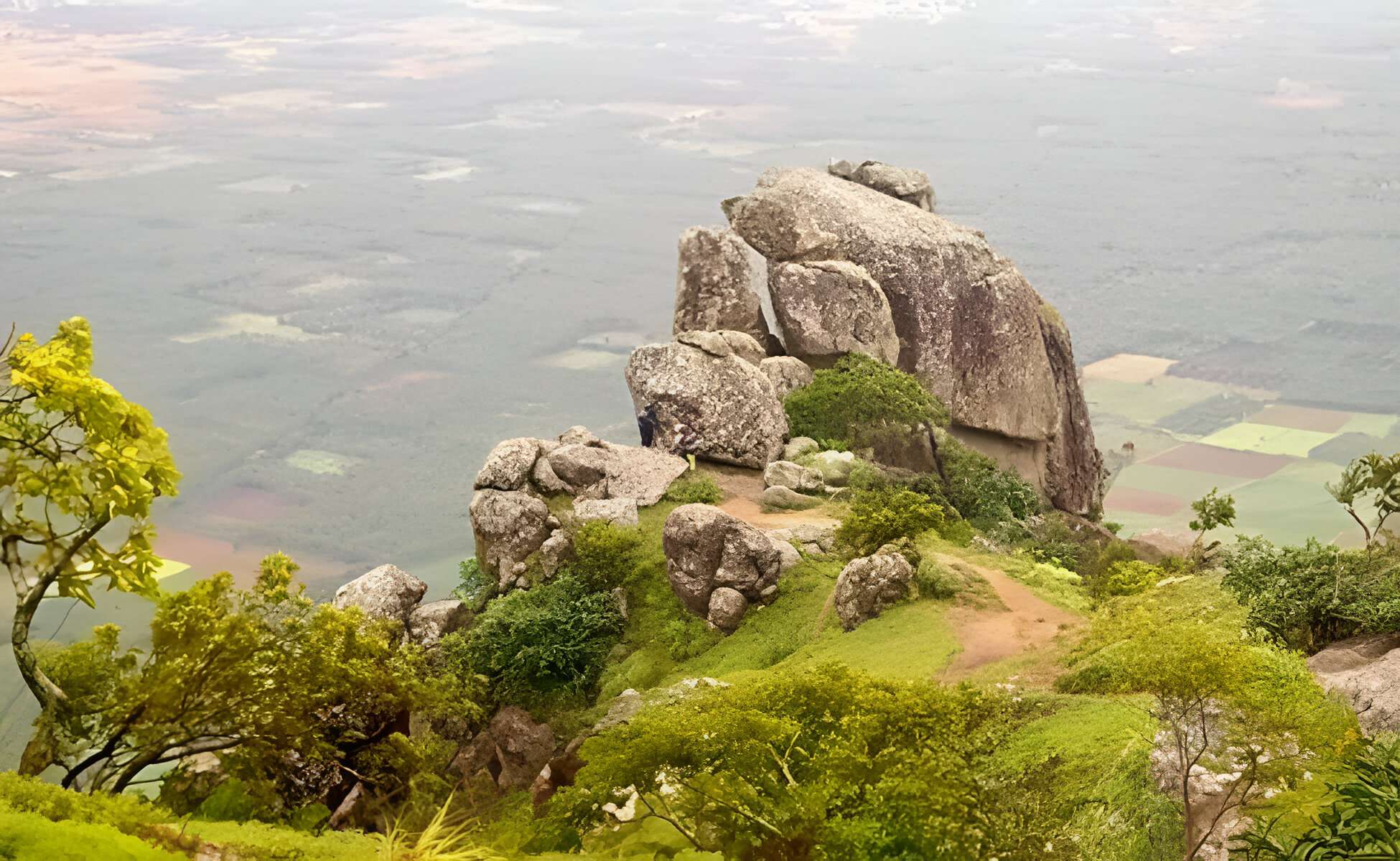 Explore the Beauty of Ramakkalmedu