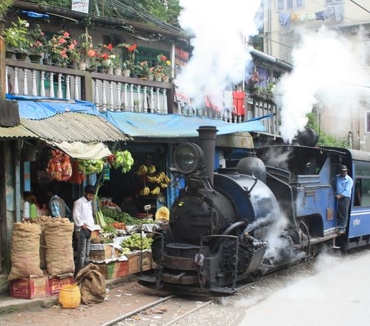 Go On A Toy Train Ride On The Darjeeling Himalayan Railway