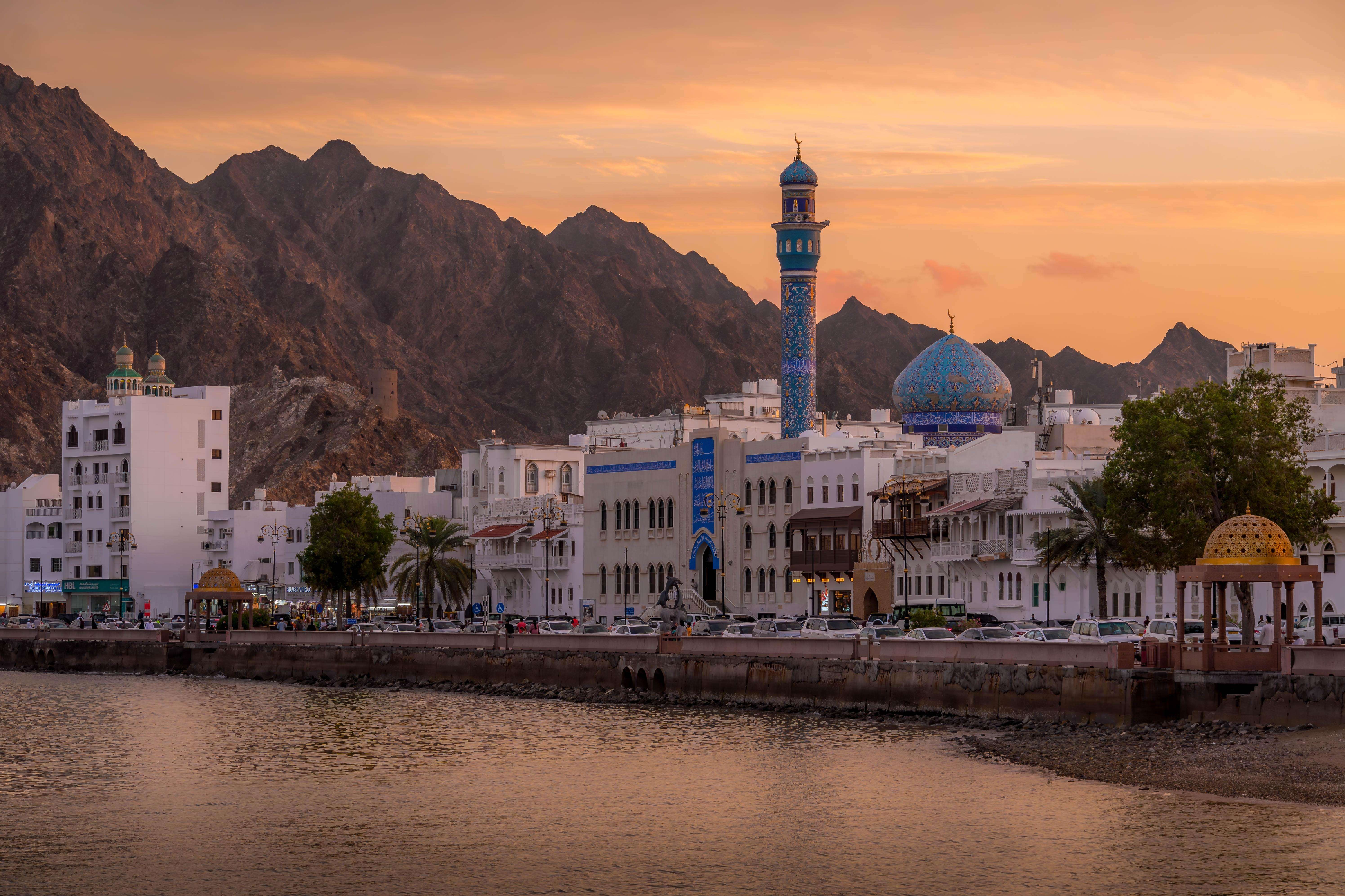 5 Days Oman Itinerary: Plan A Oman Trip For 5 Days!