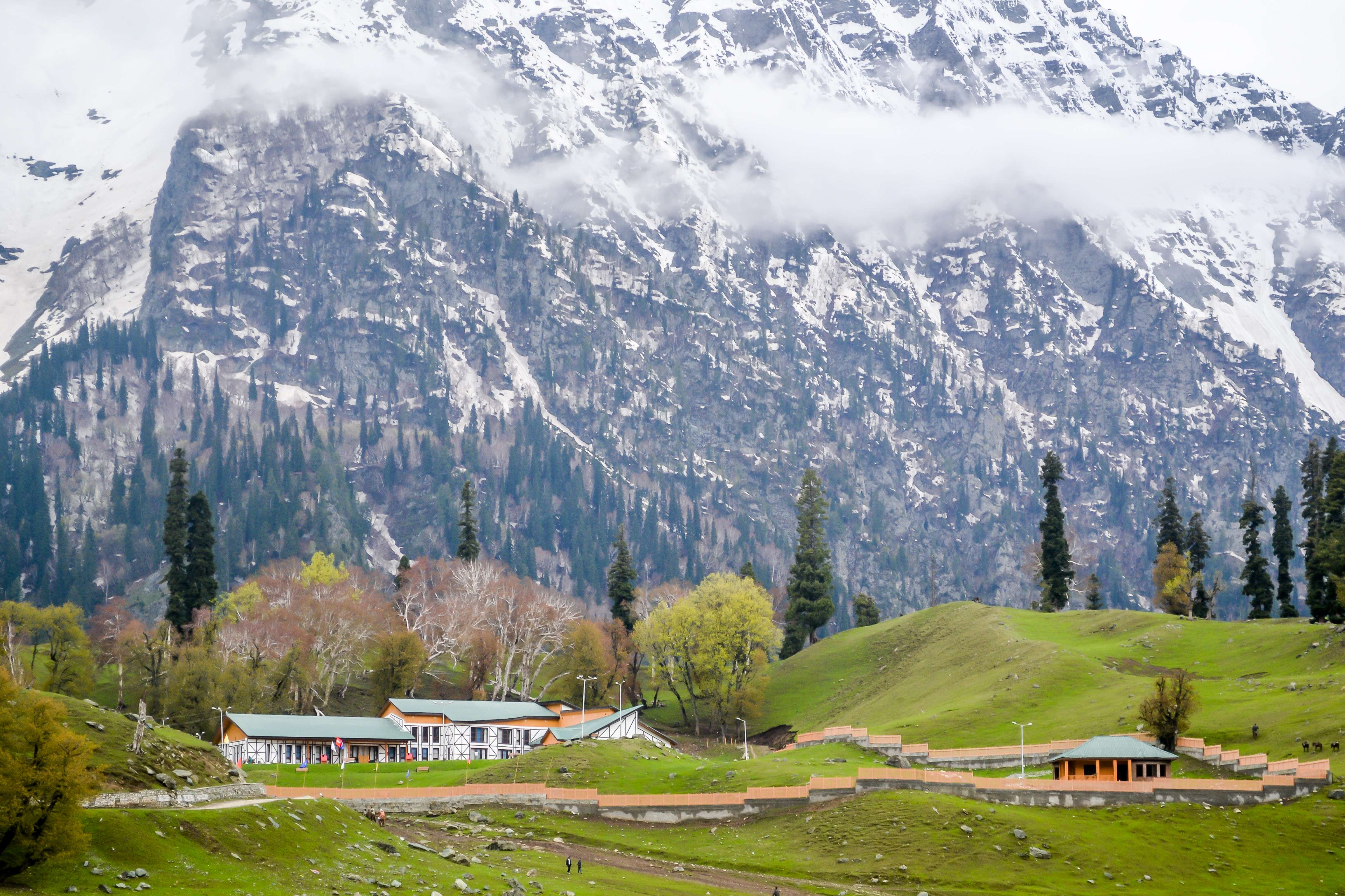 Explore The Beauty Of Betaab Valley