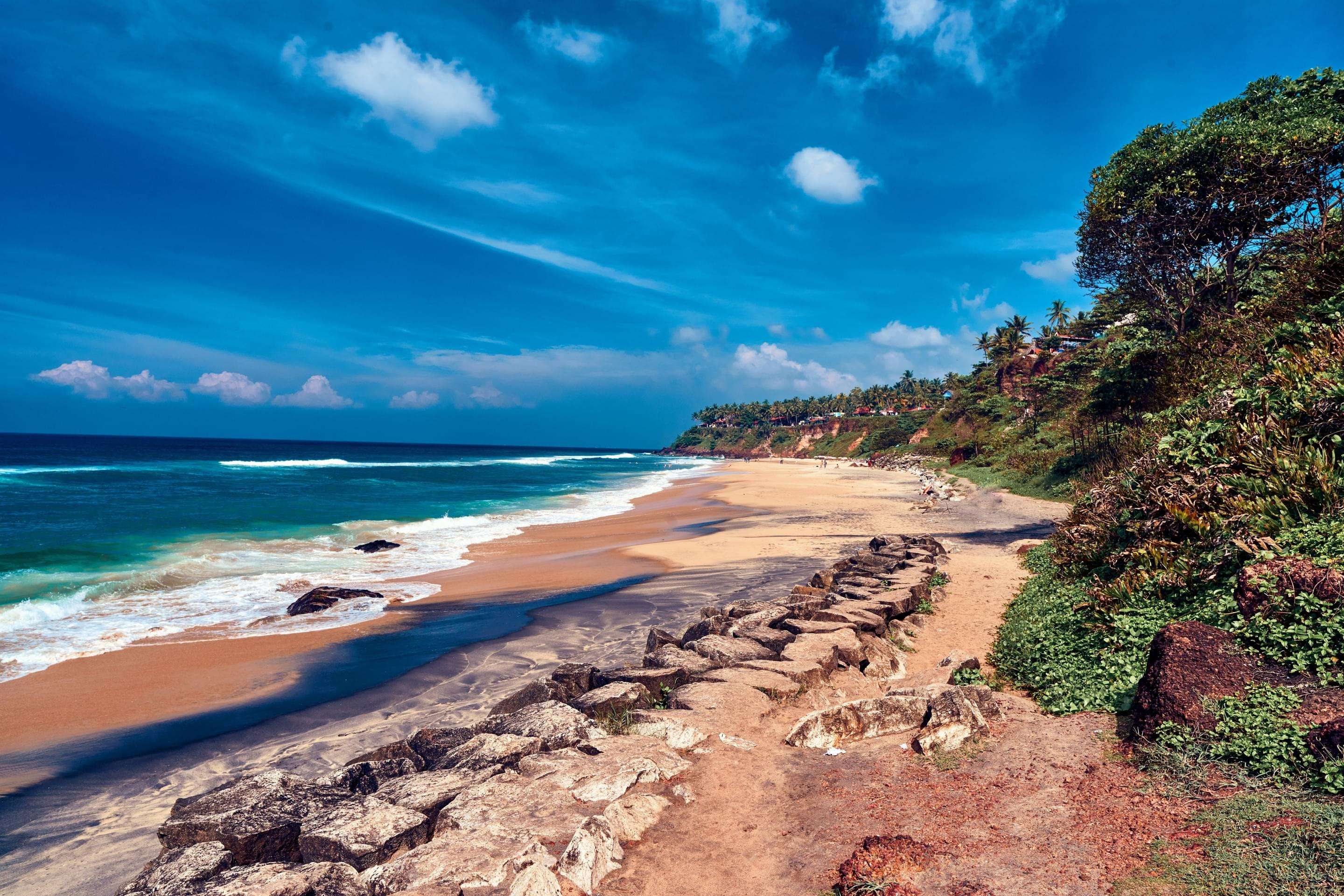Varkala, Kerala – Clifftop Views, Relaxed Cafes, and Ayurvedic Touches