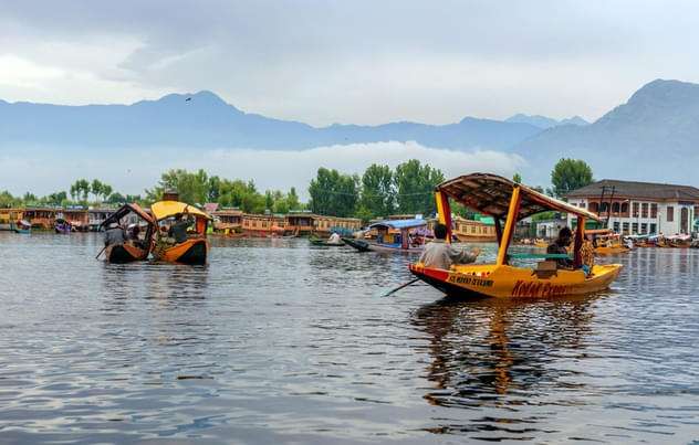 Indulge In A Shikara Ride