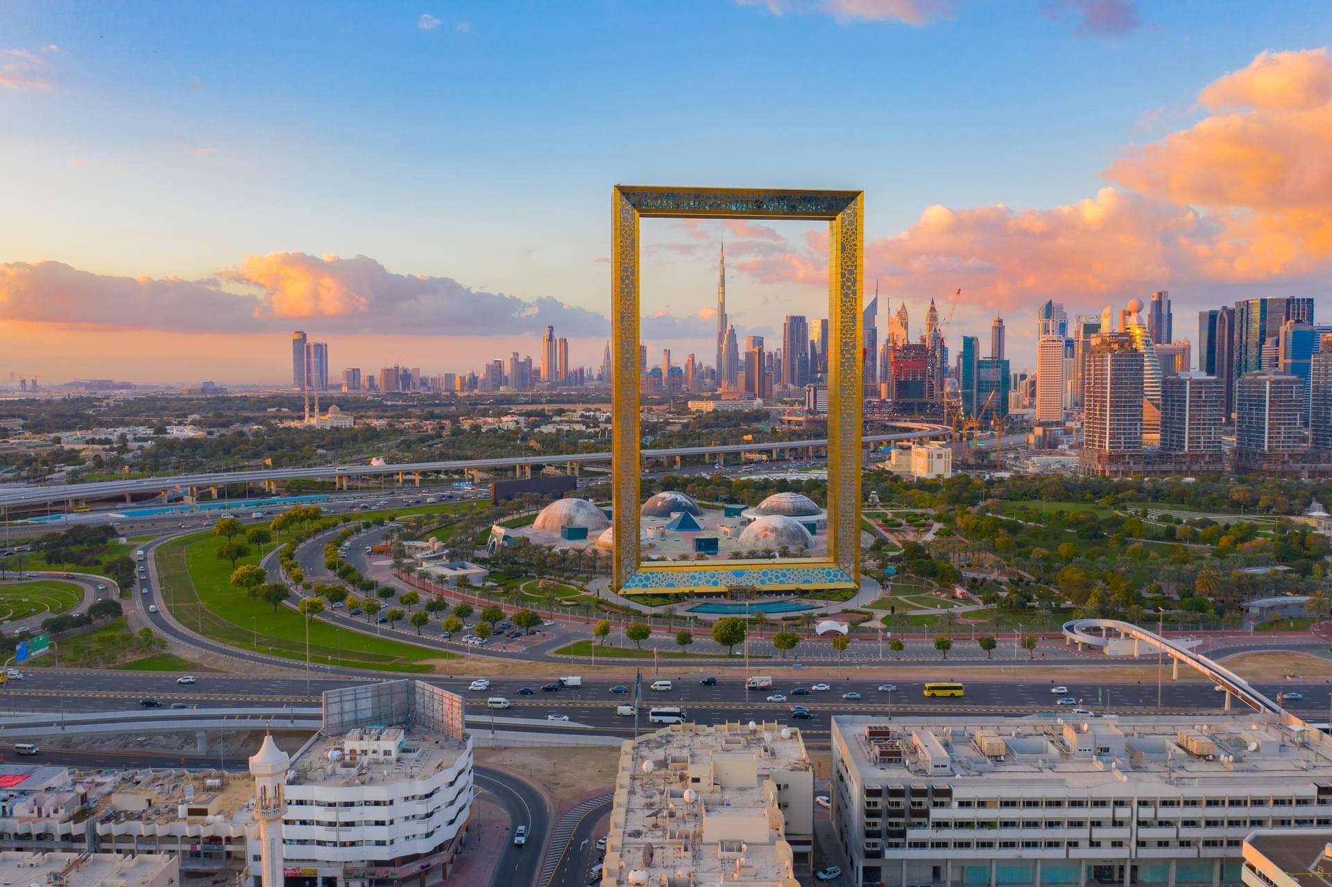 Visit Dubai Frame