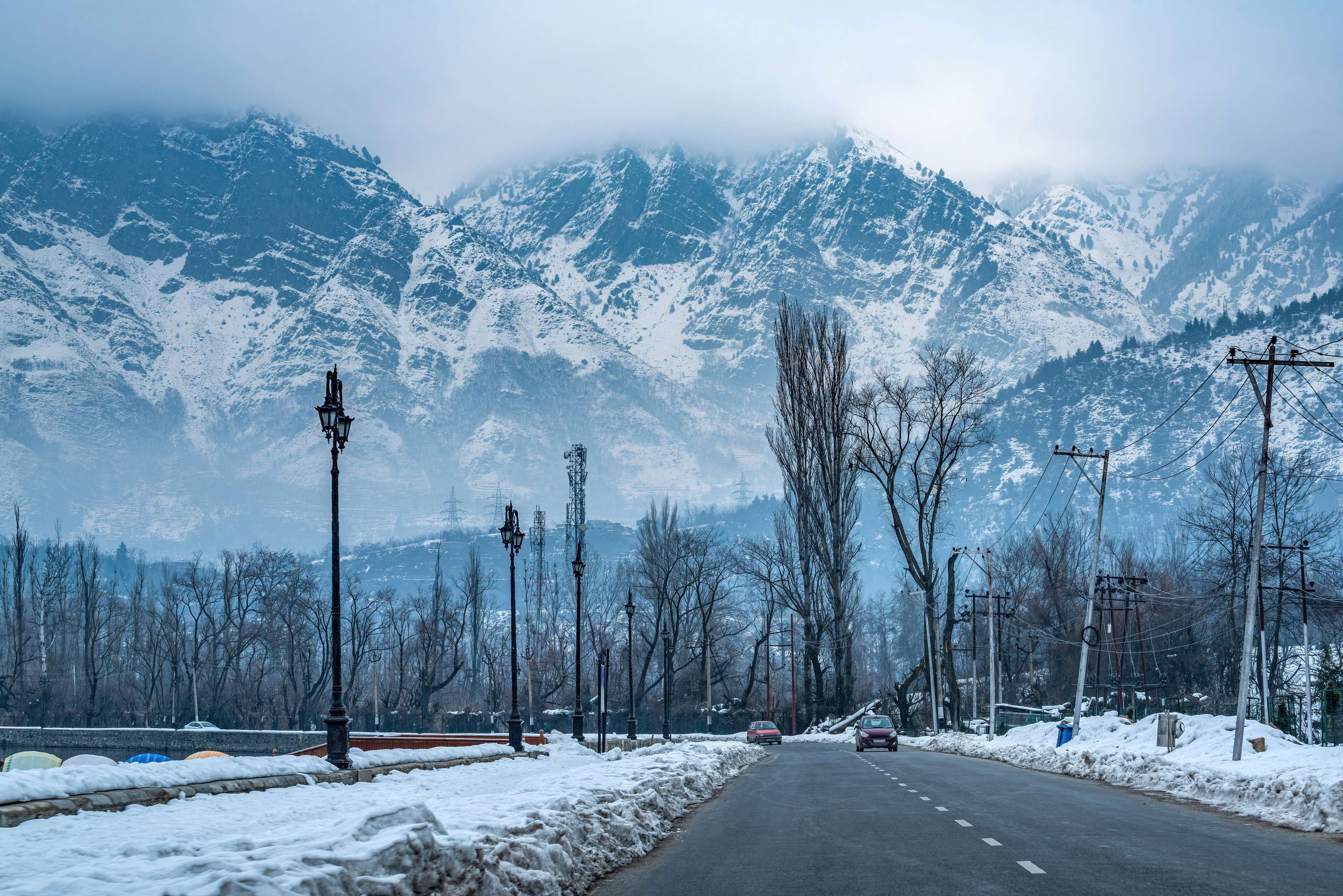 10 Places to See Snowfall in Kashmir for a Magical Winter Escape