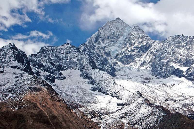 Day 2: Phakding To Namche Bazaar – ~10–11 km