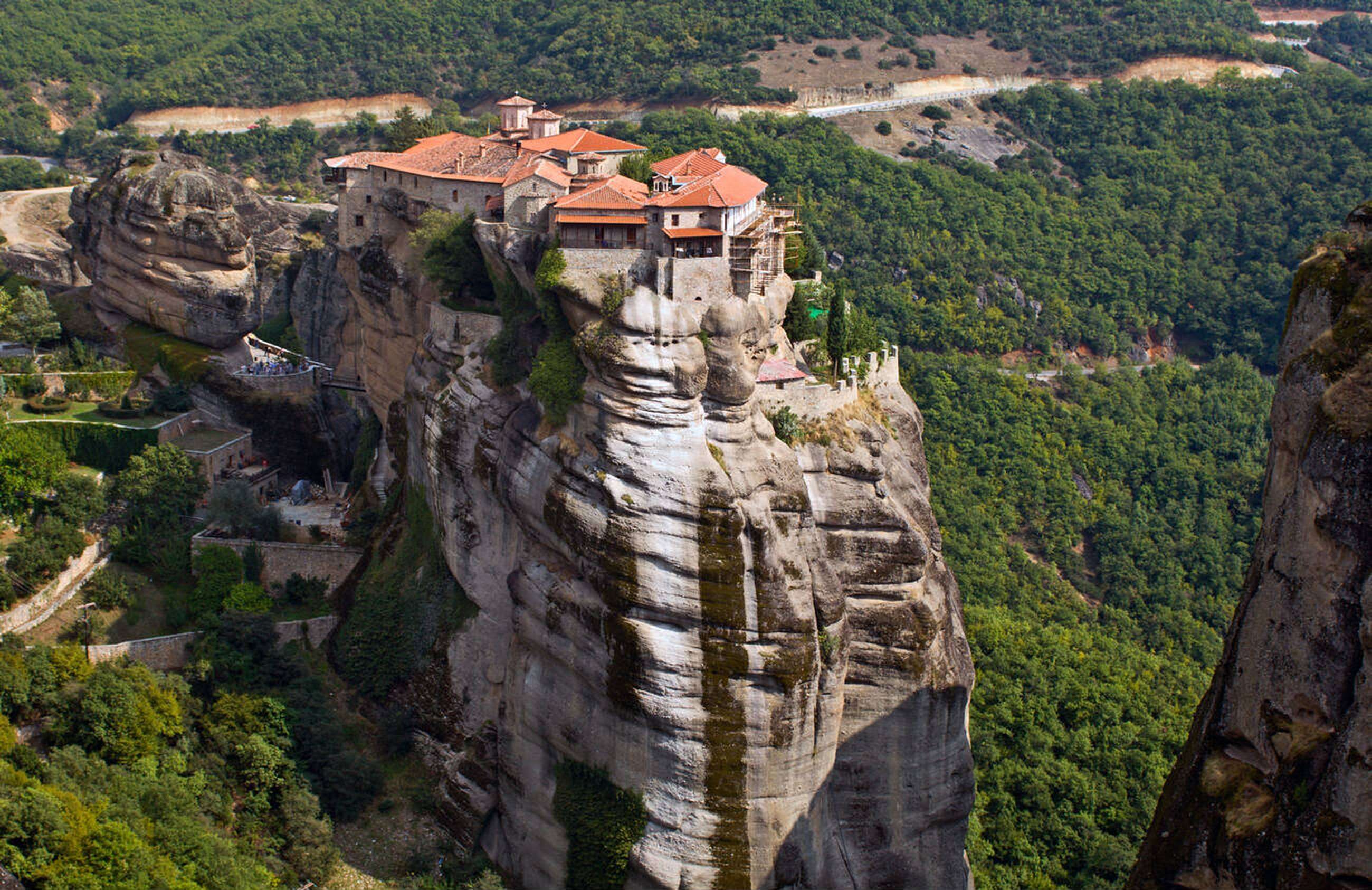 Visit Meteora Monasteries