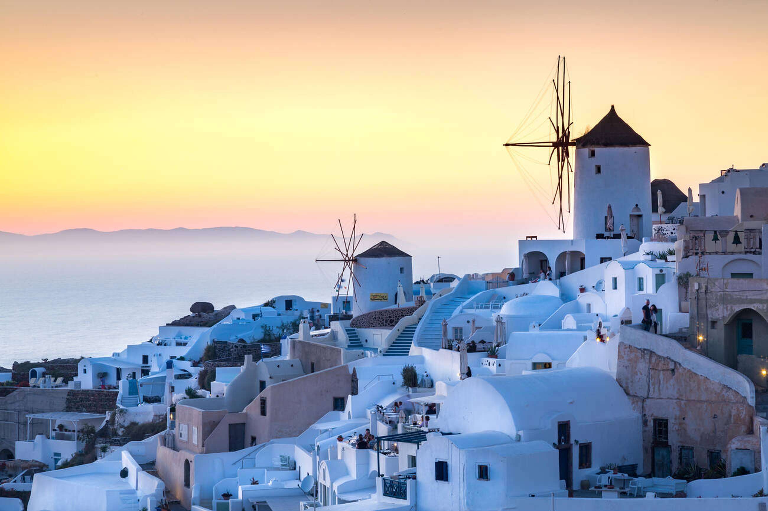 Enjoy Santorini’s Caldera Views