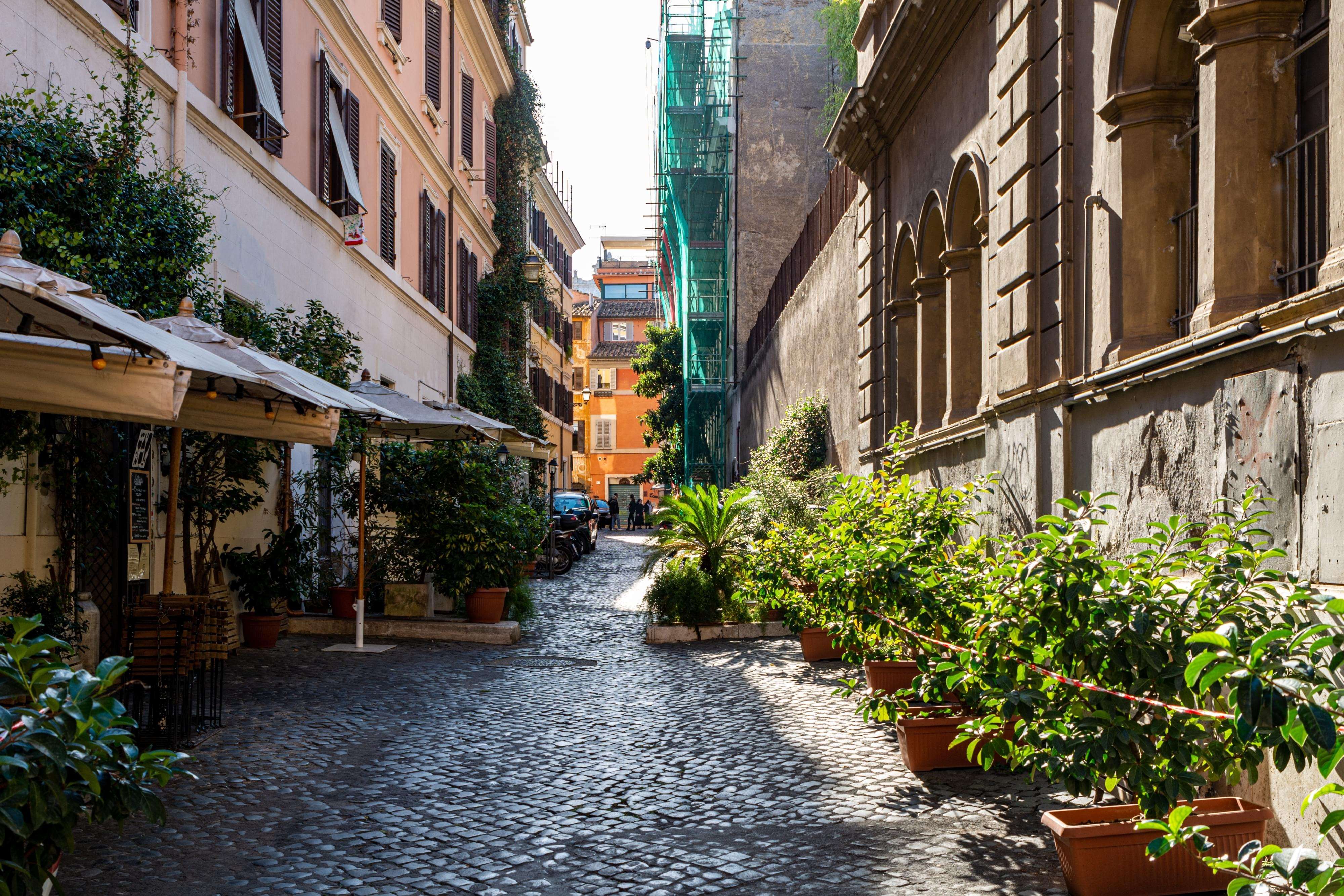 Explore The Lively Trastevere Neighbourhood