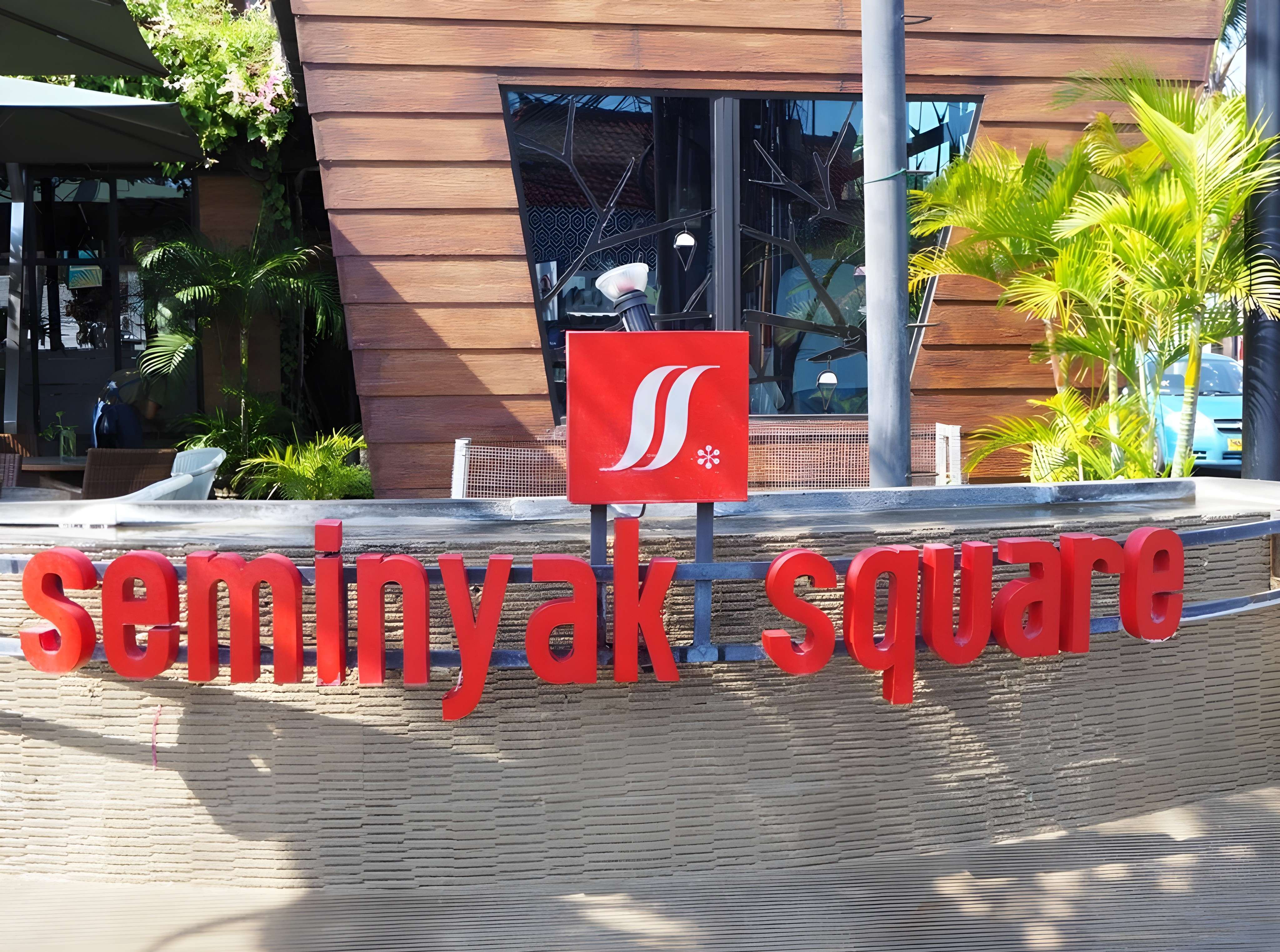Seminyak Square Markets