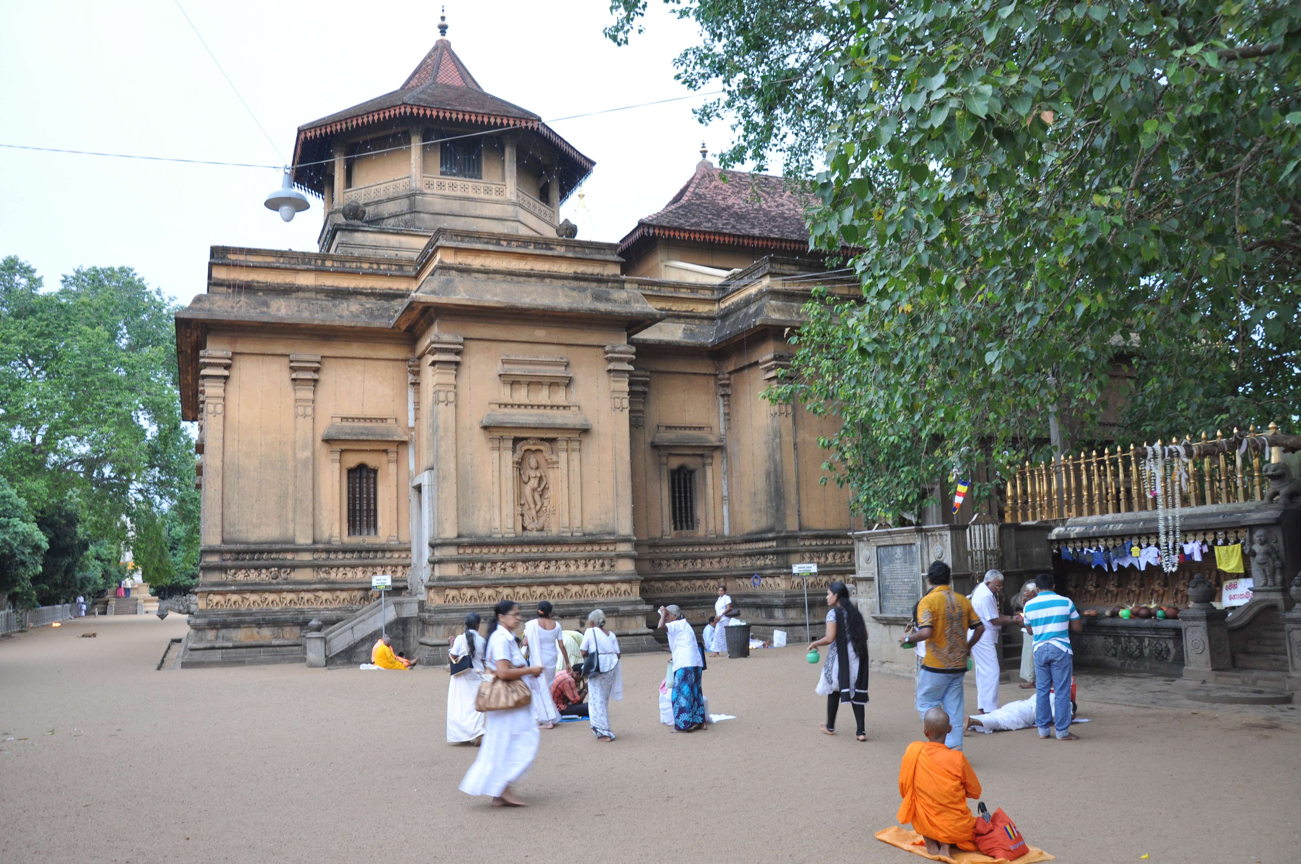 Kelaniya Raja Maha Vihara – Near Colombo