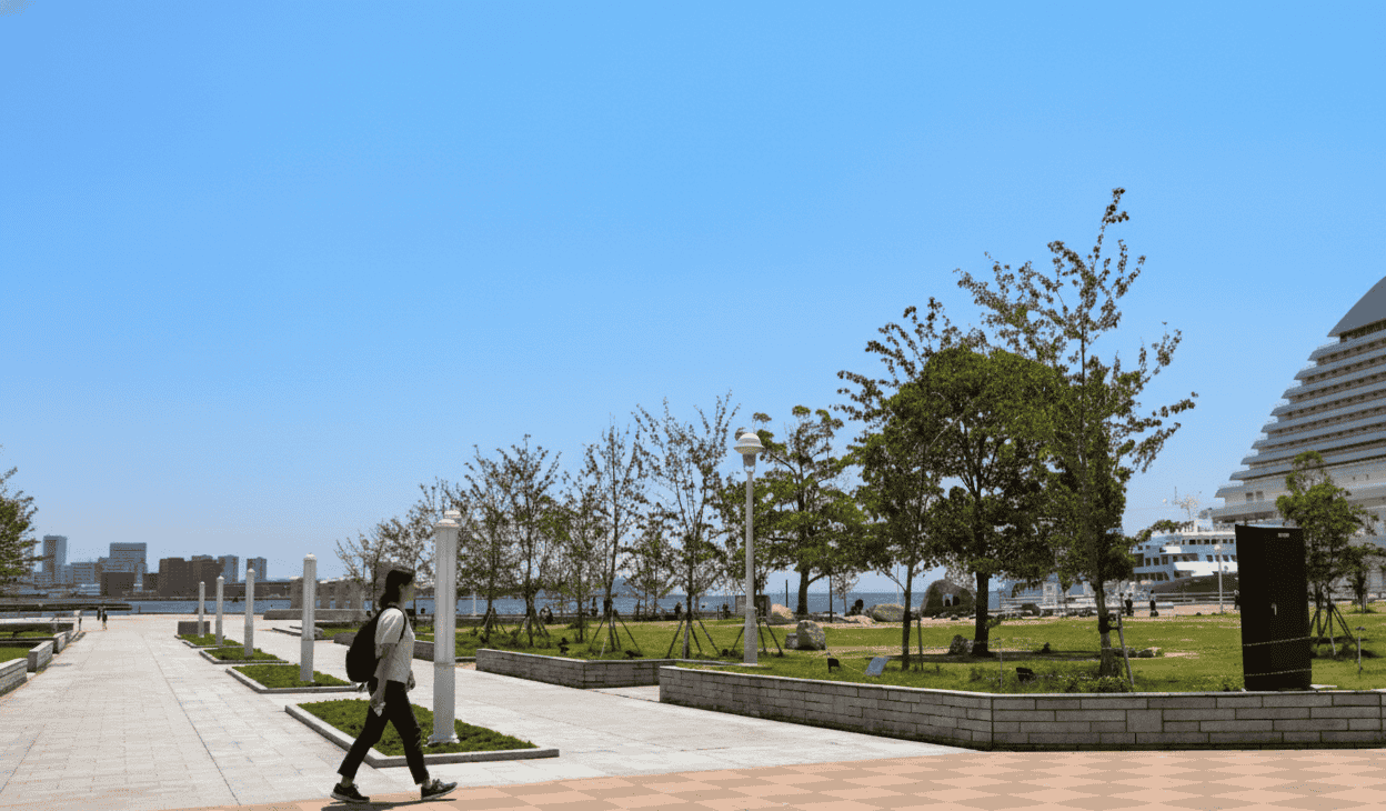 Walk Around Meriken Park