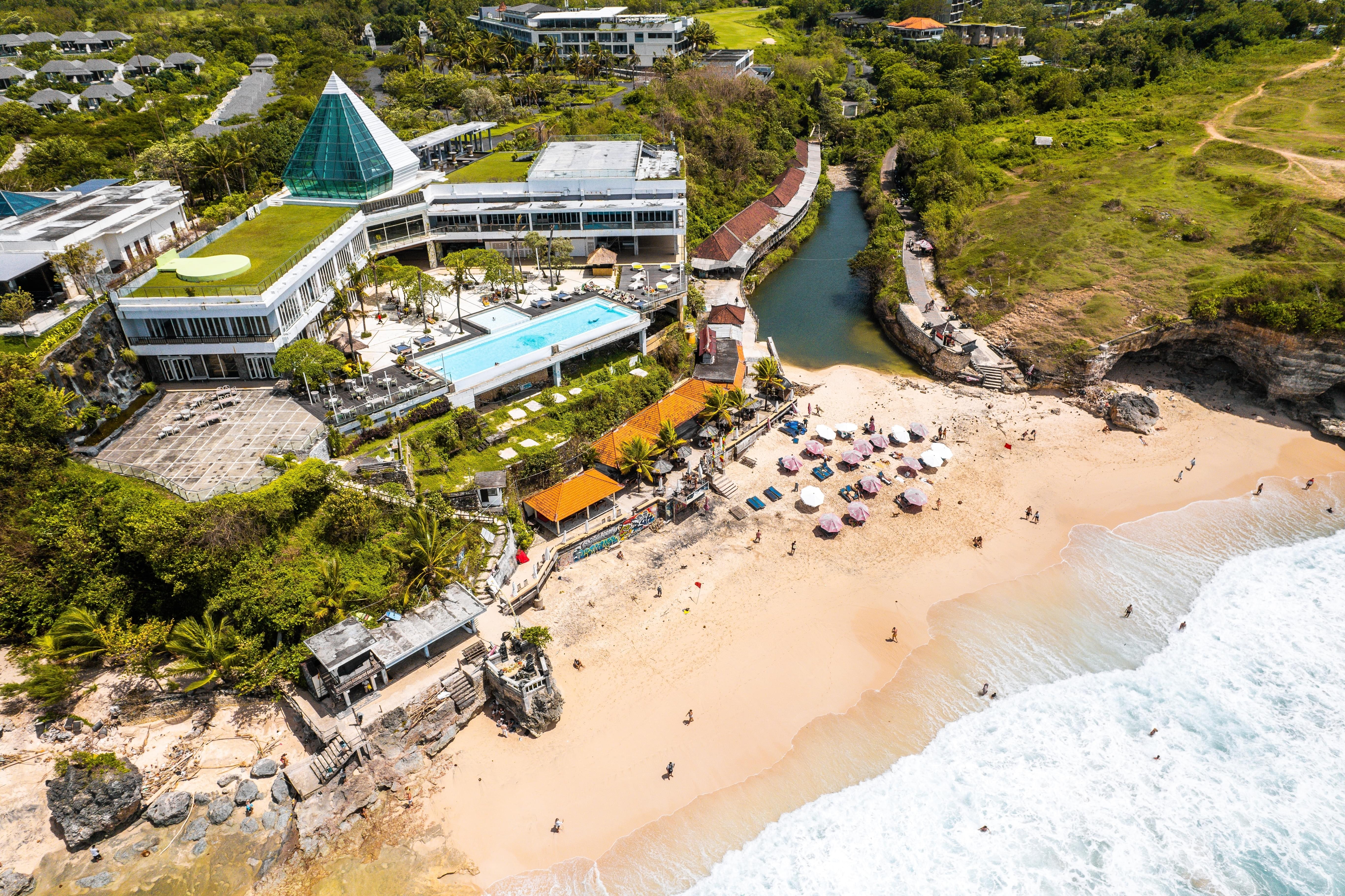 Soak Up the Sun on Dreamland Beach