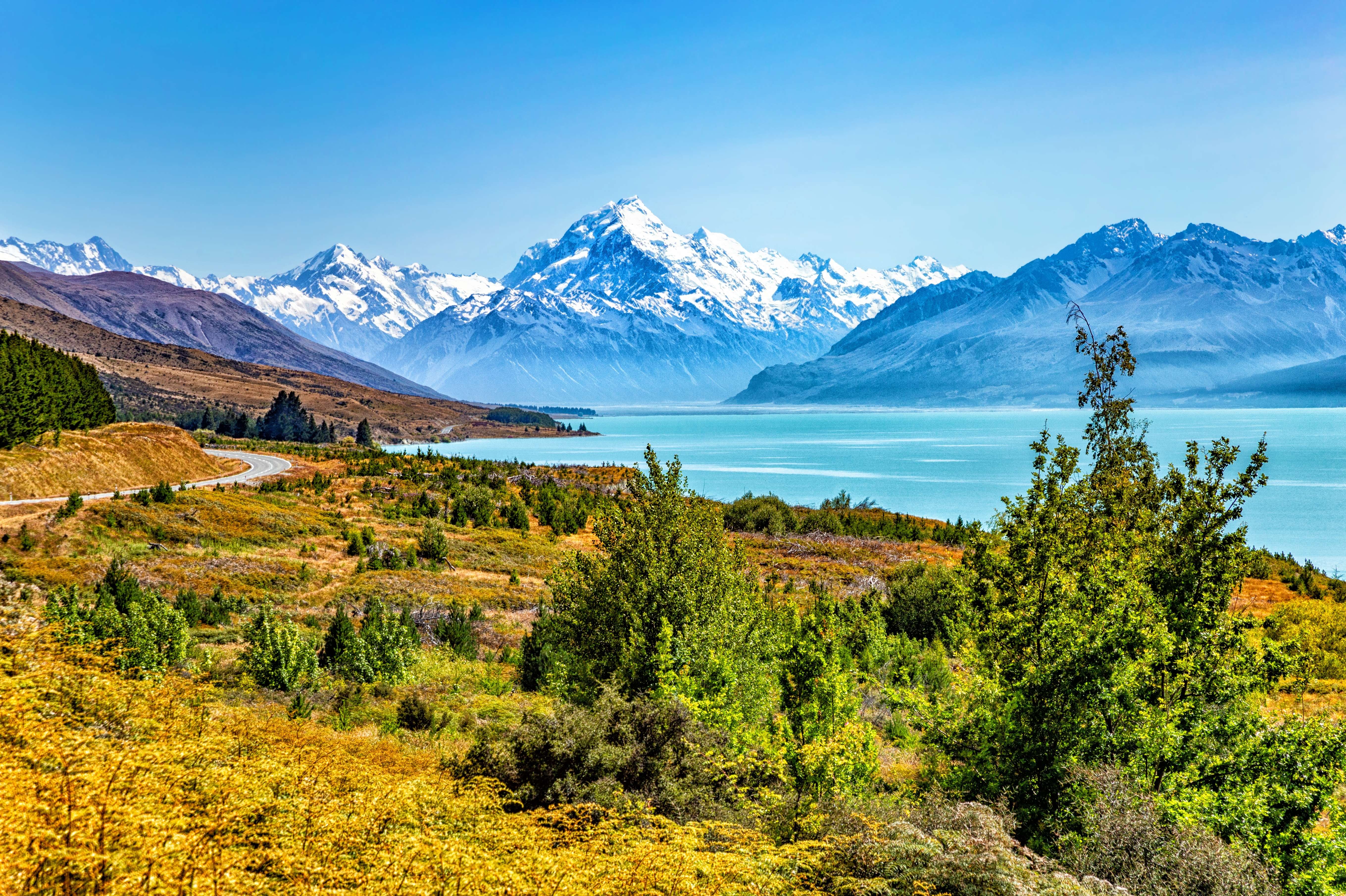 Top 10 Places to Visit in New Zealand with Family ({{year}} Guide)
