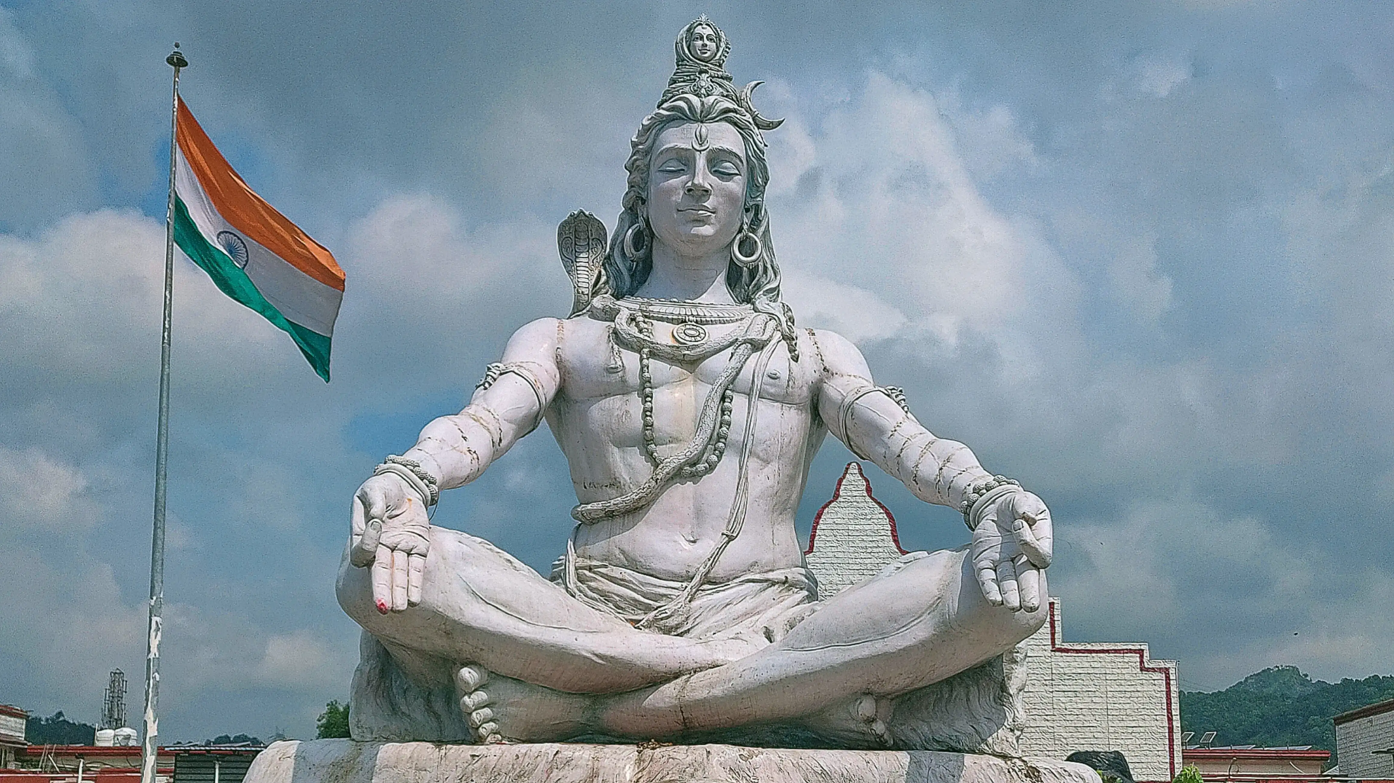 Haridwar, Uttarakhand (220 km)