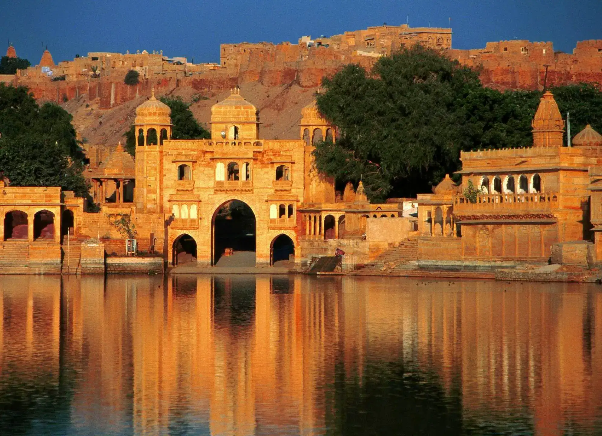 Alwar, Rajasthan (165 km)