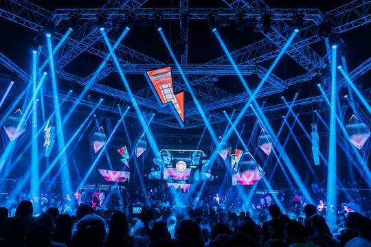 New Year’s Eve Bash, Key Nightclub Hotel Samrat