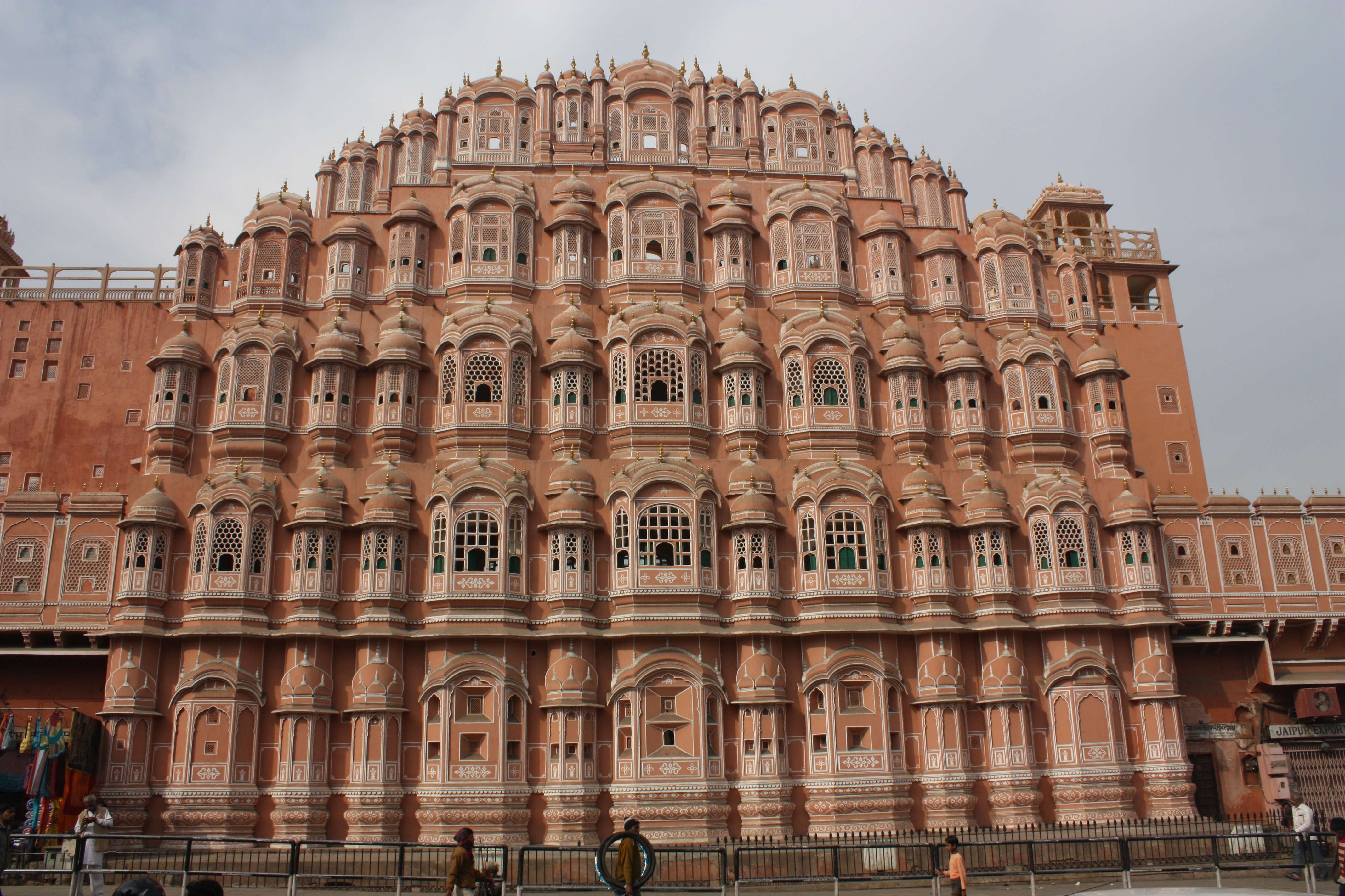 Travel Tips and What to Pack for a Trip to Jaipur in December