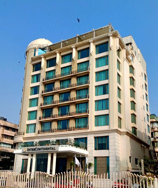 Try Fusion Cuisine At Dome, InterContinental Marine Drive.