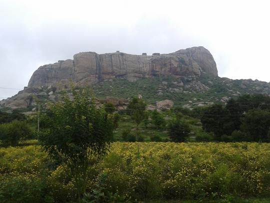 Rayakottai Fort Trek, Krishnagiri – 75 km from Bangalore